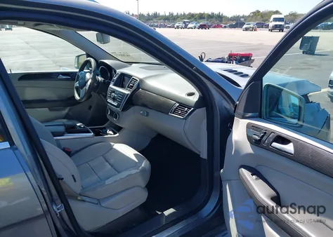 2014 Mercedes-Benz Ml 350 4Matic z USA, uszkodzony, nr VIN 4JGDA5HB0EA273597